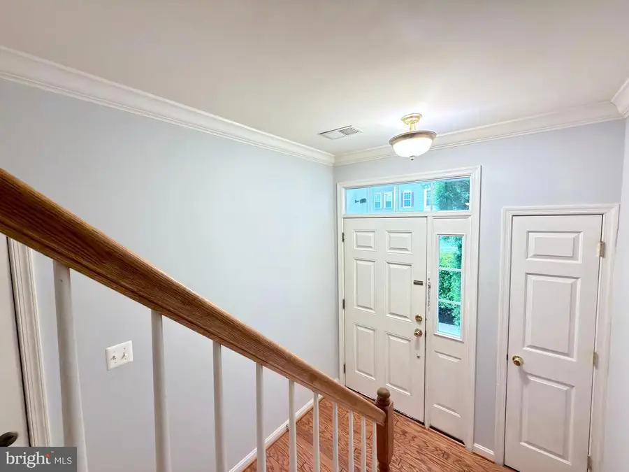 14216 Legend Glen Ct, Gainesville, VA 20155 - #2