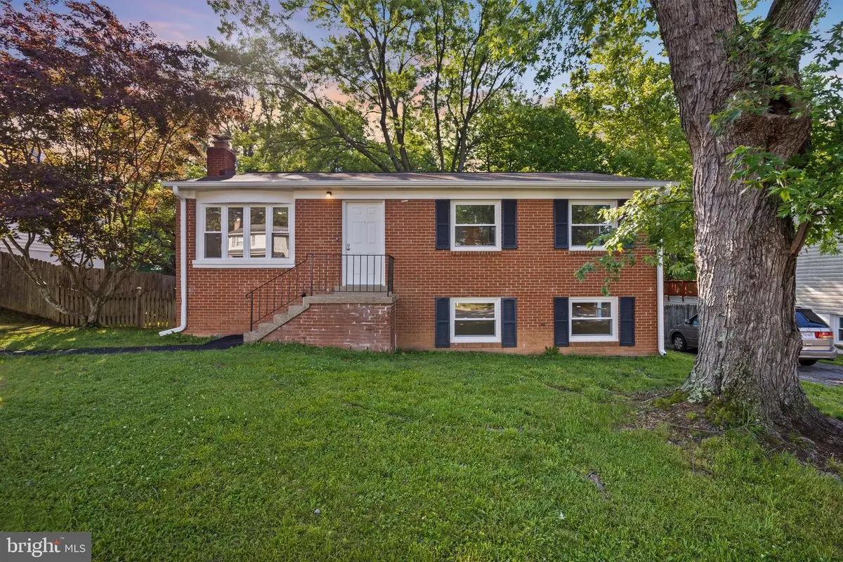 13907 Lynhurst Dr, Woodbridge, VA 22193 - #1
