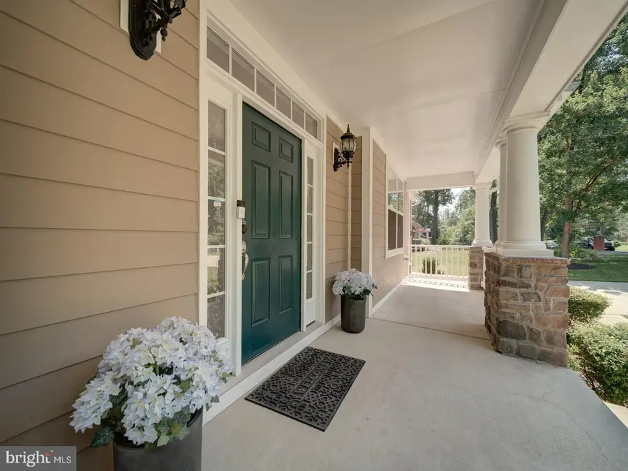 18413 Cedar Dr, Triangle, VA 22172 - #3