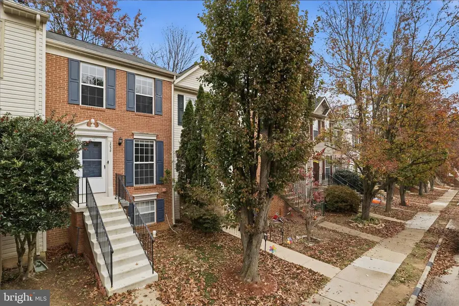 2038 Stargrass Ct, Woodbridge, VA 22192 - #2