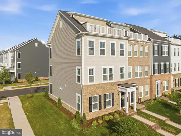 17300 Turnstone Dr, DUMFRIES, VA 22026