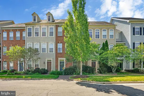 10613 Bristow Station Dr, BRISTOW, VA 20136
