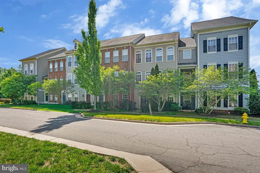 10613 Bristow Station Dr, Bristow, VA 20136 - #2