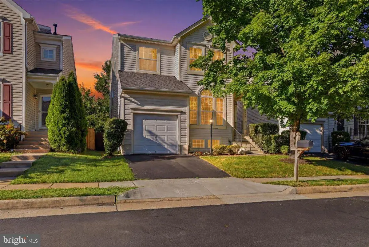 14204 Forbes Pl, Gainesville, VA 20155 - #1