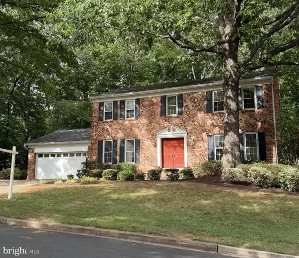 15427 Skyline Dr, DUMFRIES, VA 22025