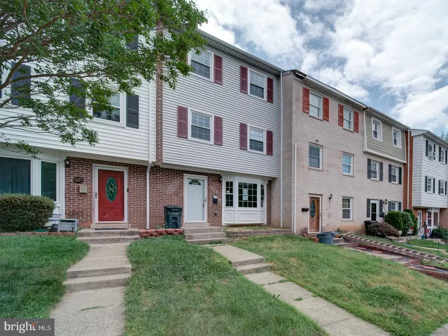 3429 Braddock Dr, Woodbridge, VA 22193 - #2