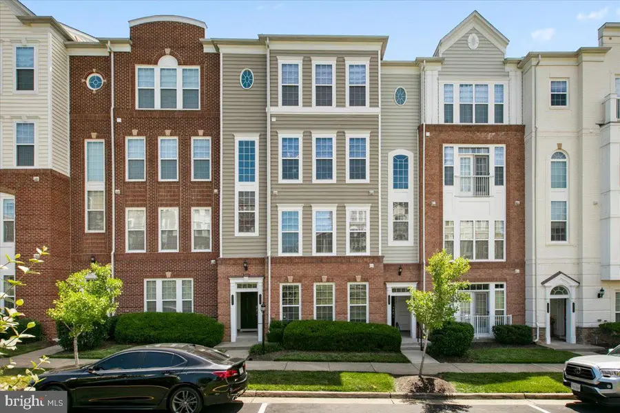 14519 Barkham Dr, Woodbridge, VA 22191 - #2