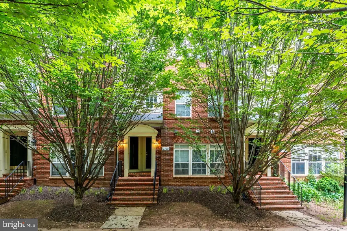 7198 Little Thames Dr, Gainesville, VA 20155 - #1