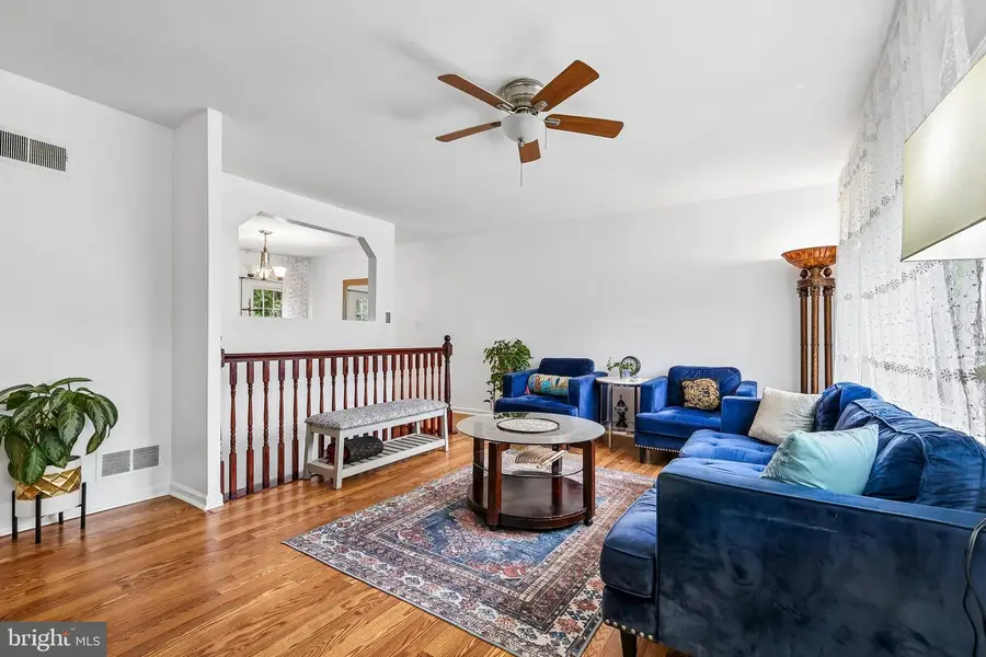 13601 Kingsman Rd, Woodbridge, VA 22193 - #2