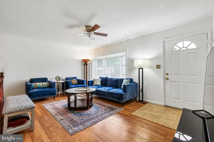 13601 Kingsman Rd, Woodbridge, VA 22193 - #3