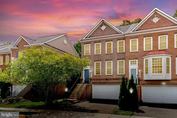17574 Victoria Falls Dr, DUMFRIES, VA 22025
