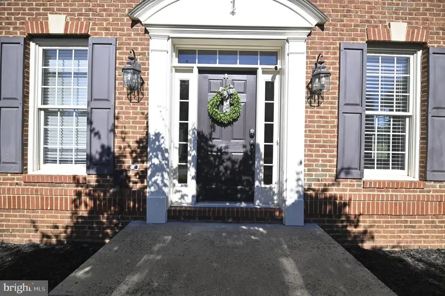 5434 Sherman Oaks Ct, Haymarket, VA 20169 - #3