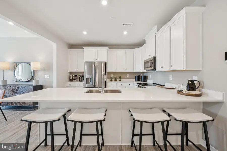 14025 Onyx St, Woodbridge, VA 22193 - #2