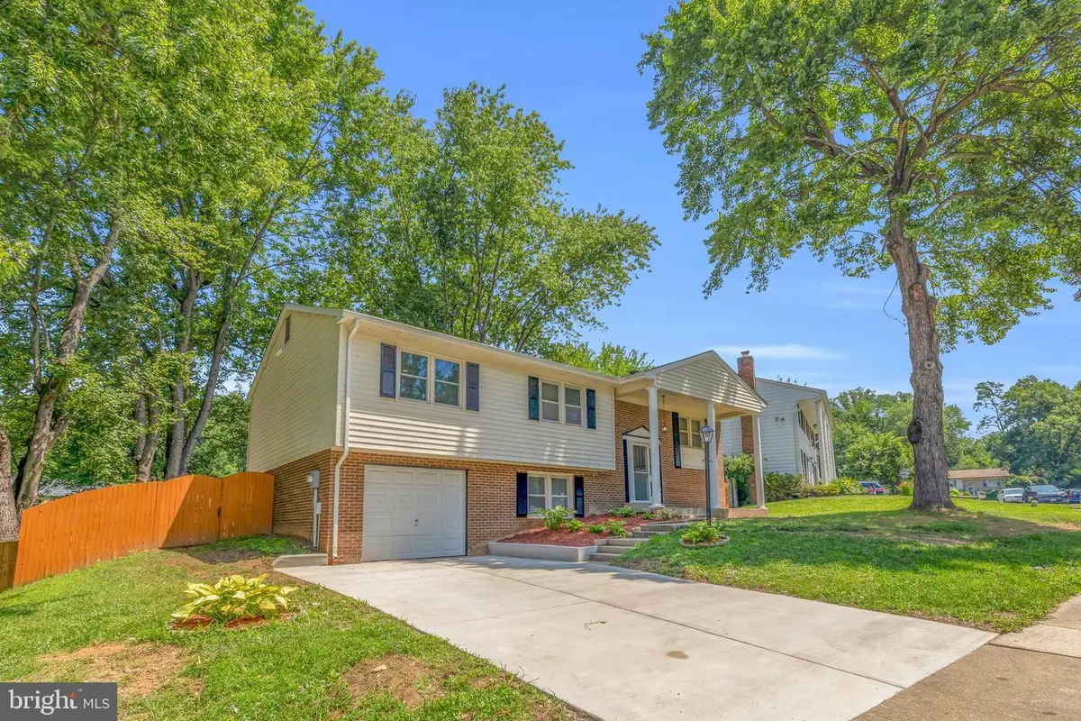 4950 Kirwyn Ct, Woodbridge, VA 22193 - #1
