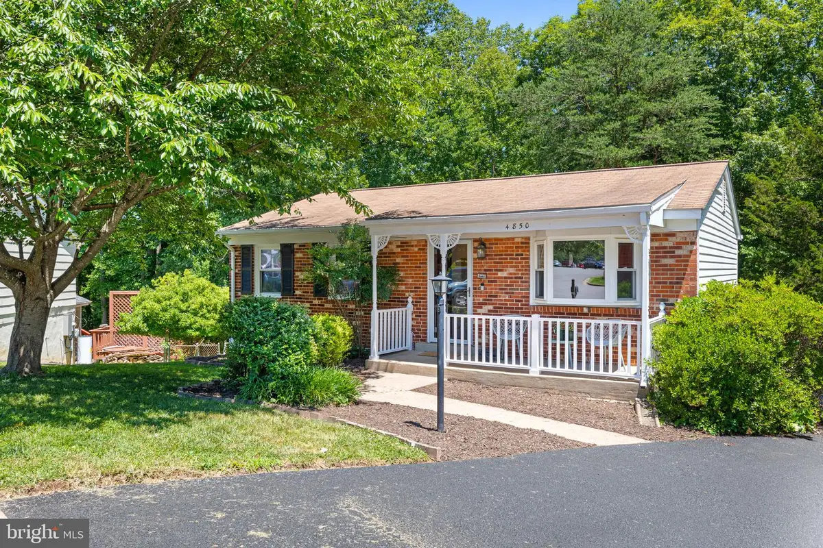 4850 Langer Ln, Woodbridge, VA 22193 - #1
