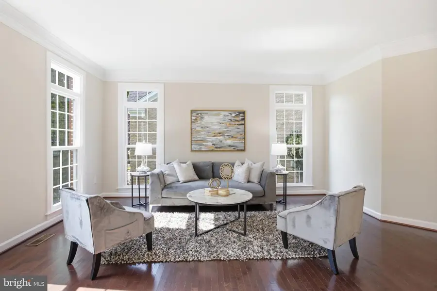 4759 Charter Ct, Woodbridge, VA 22192 - #3