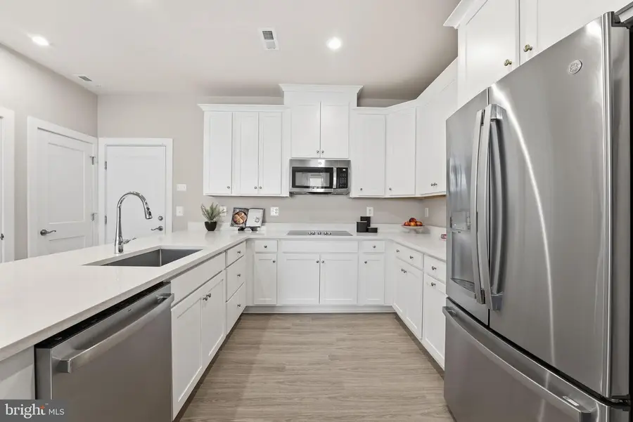 14152 Slate St, Woodbridge, VA 22193 - #2