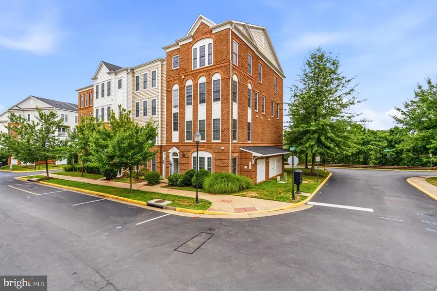 2361 Brookmoor Ln, Woodbridge, VA 22191 - #3