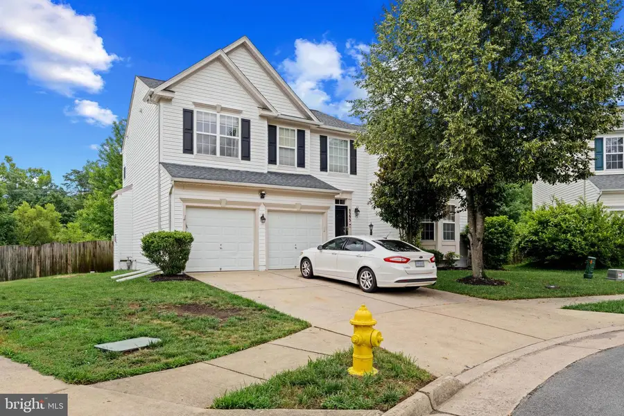 8393 Tenbrook Dr, Gainesville, VA 20155 - #2