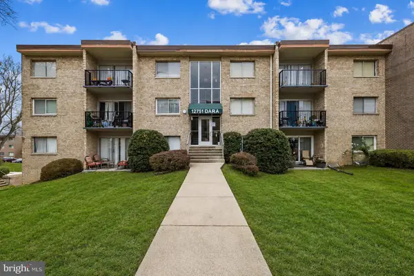 12751 Dara Dr #102, WOODBRIDGE, VA 22192