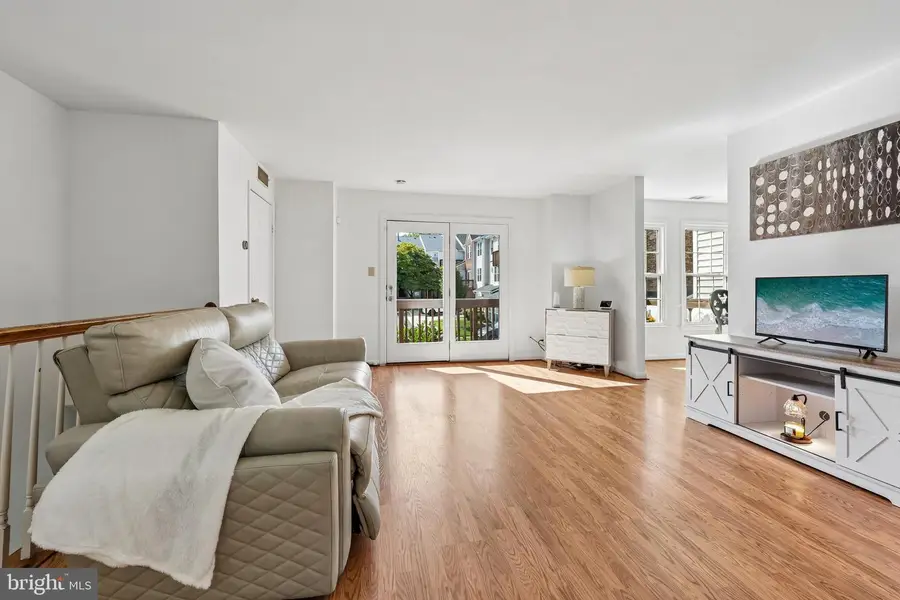4171 Churchman Way, Woodbridge, VA 22192 - #2