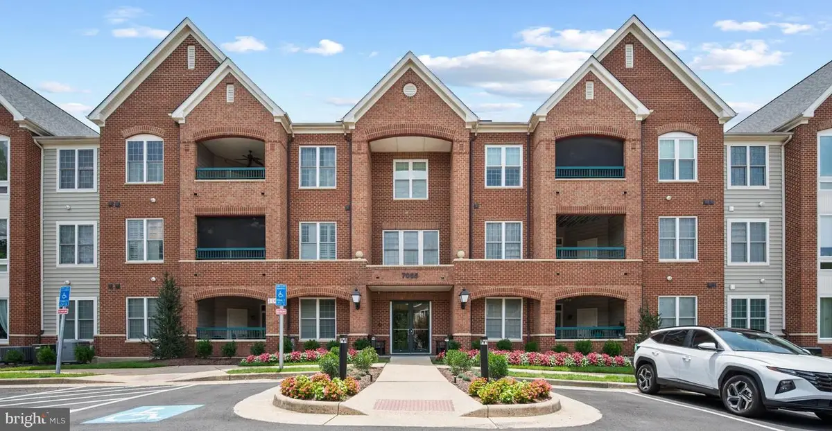 7065 Heritage Hunt Dr #108, Gainesville, VA 20155 - #1