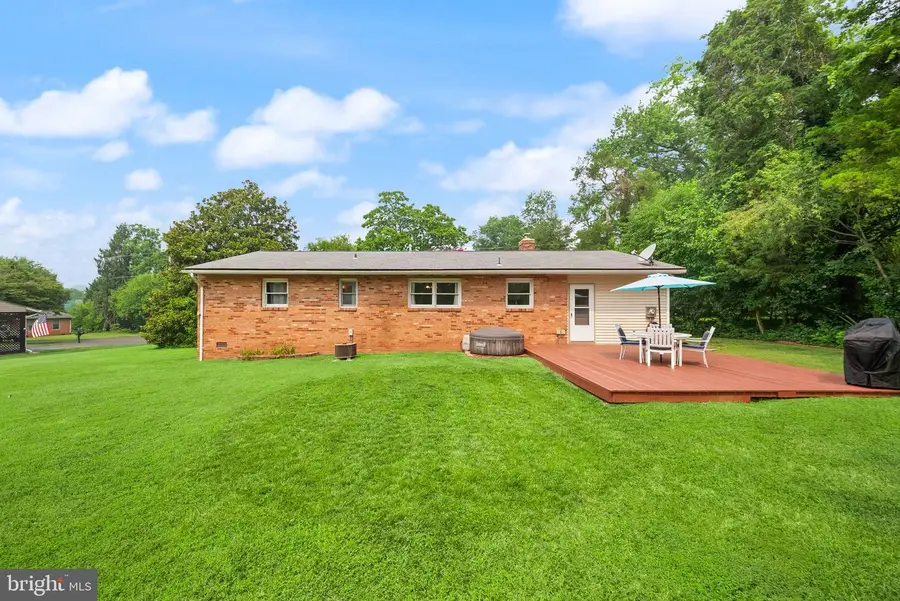 6761 Madison St, Haymarket, VA 20169 - #2