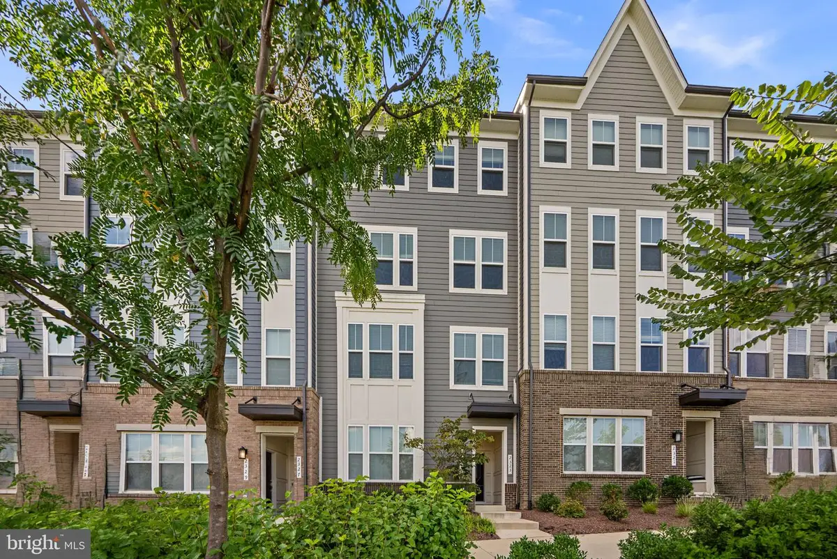 2323 Stephanie Tessa Ln, Woodbridge, VA 22191 - #1