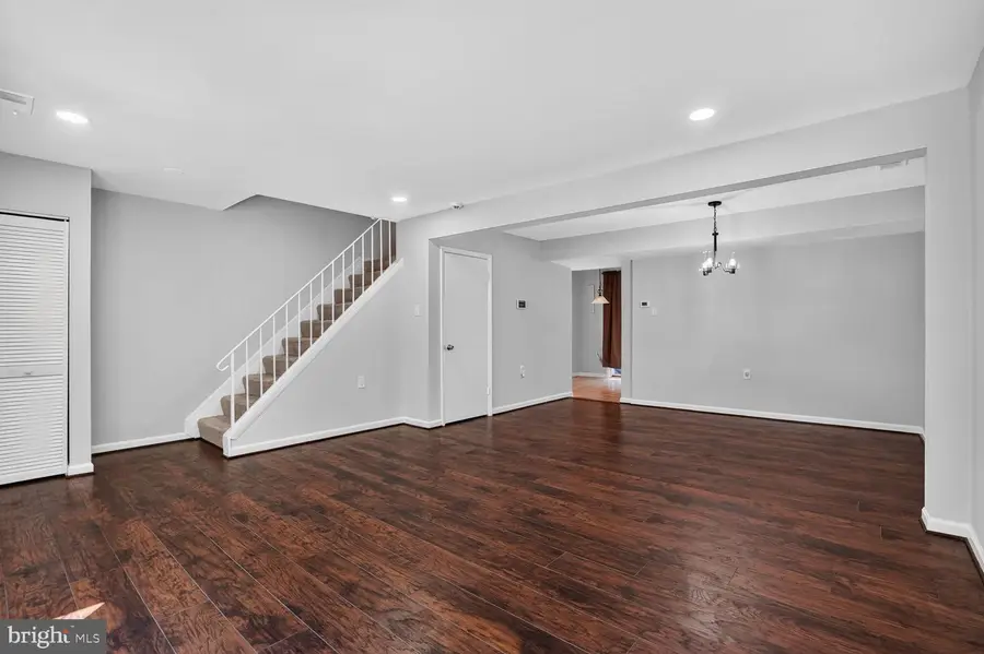 14083 Fallbrook Ln, Woodbridge, VA 22193 - #3