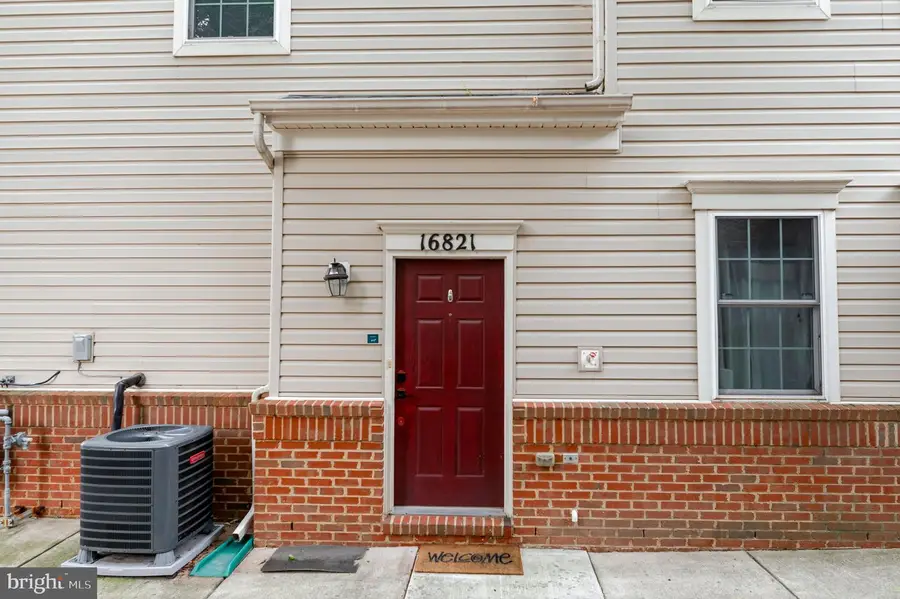 16821 Nuttal Oak Pl #4, Woodbridge, VA 22191 - #2