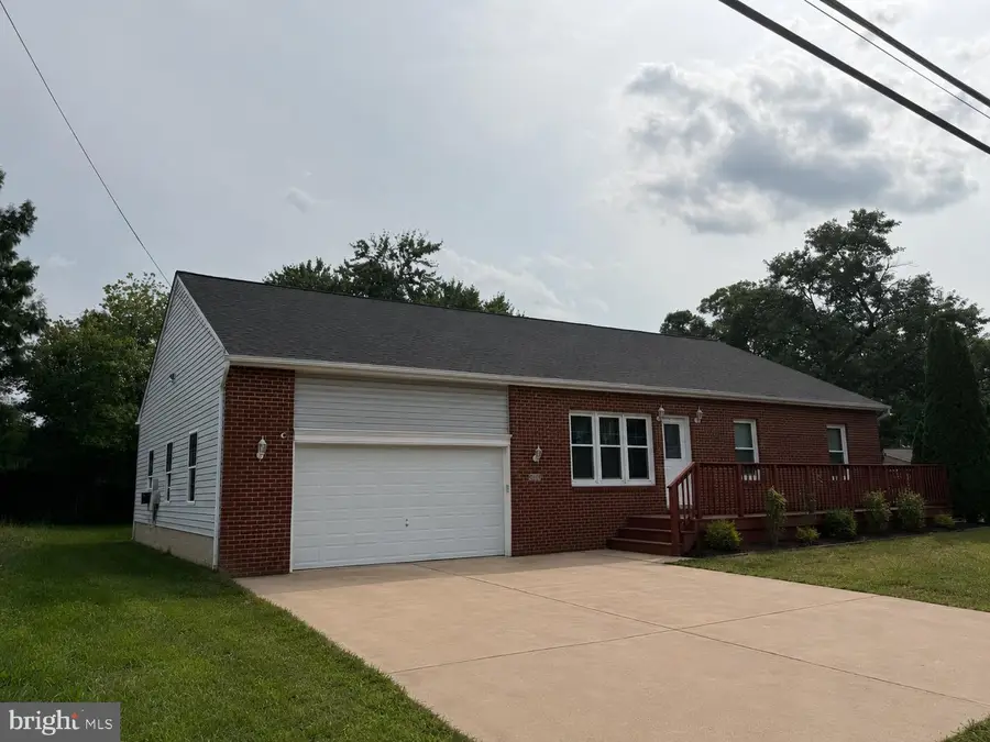 8719 Parkland St, Manassas, VA 20111 - #2