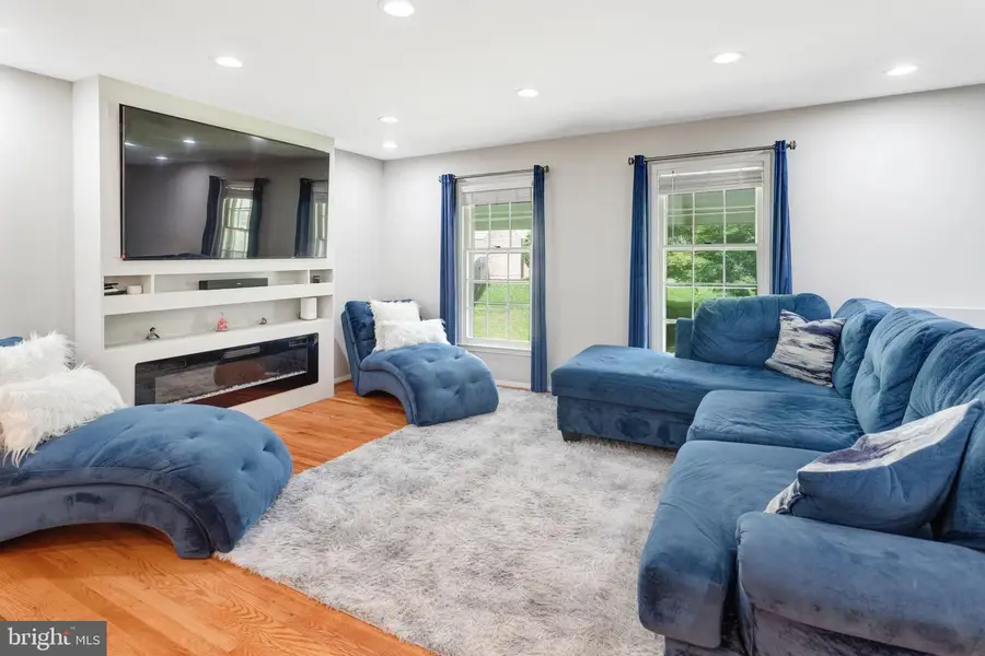 12304 Cedarwood Ct, Woodbridge, VA 22192 - #3