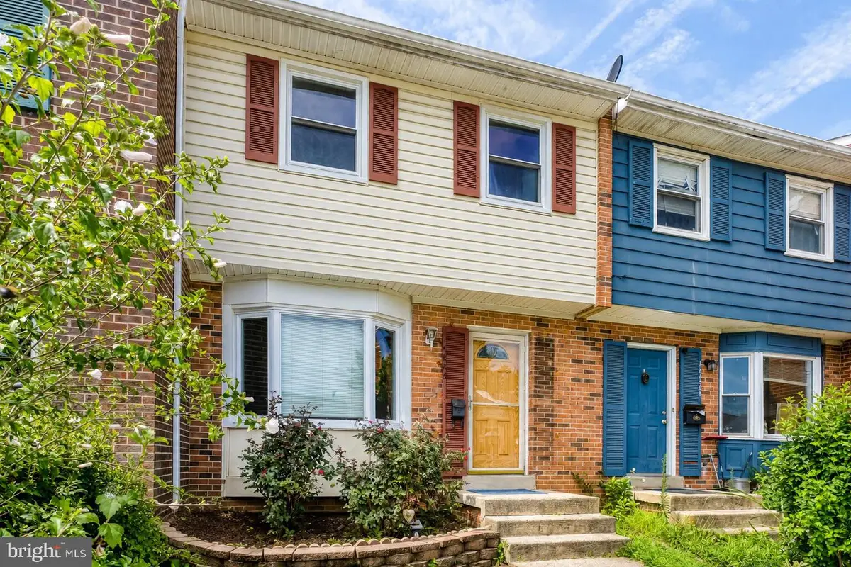 14626 Bakersfield St, Woodbridge, VA 22193 - #1