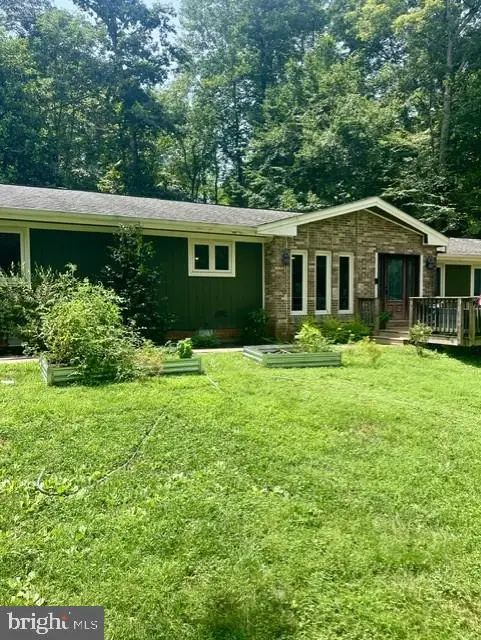 6273 Occoquan Forest Dr, MANASSAS, VA 20112