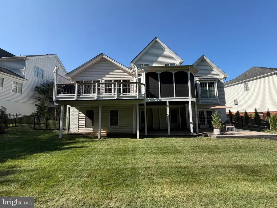 5762 Waterloo Bridge Cir, Haymarket, VA 20169 - #2