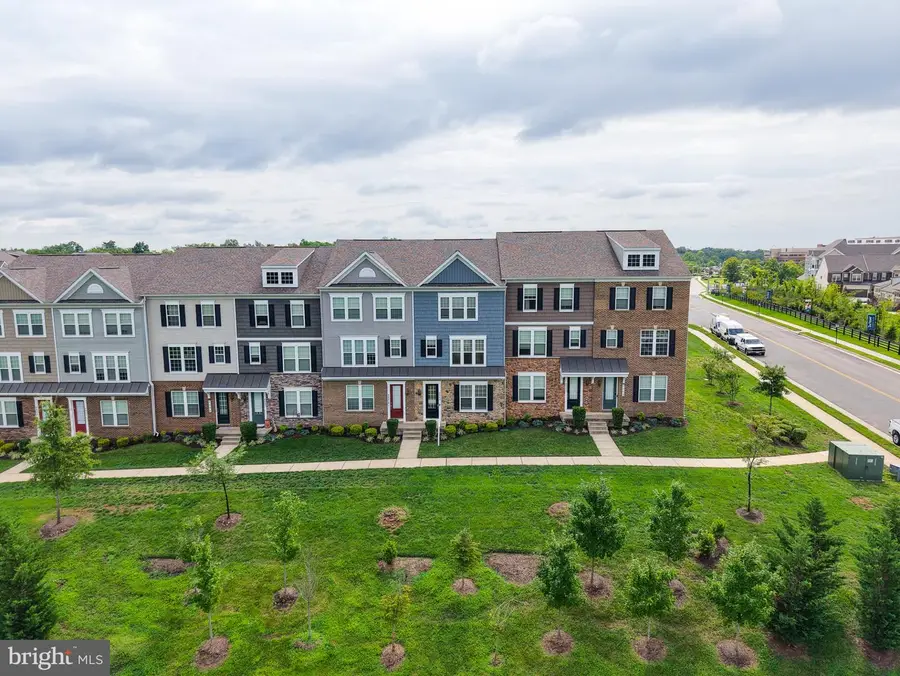 6049 Camerons Ferry Dr, Haymarket, VA 20169 - #2