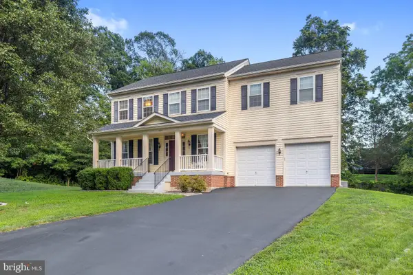 17609 Overlook Rd, DUMFRIES, VA 22026
