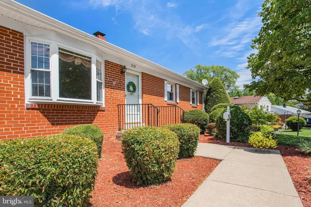 2118 Culpeper Dr, Woodbridge, VA 22191 - #1