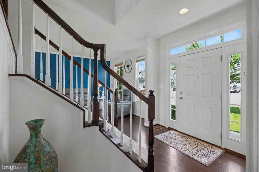 15801 Aerial View Rd, Woodbridge, VA 22193 - #2