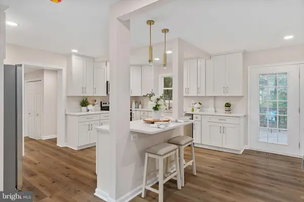 4749 Shadow Oak Ct, DUMFRIES, VA 22025
