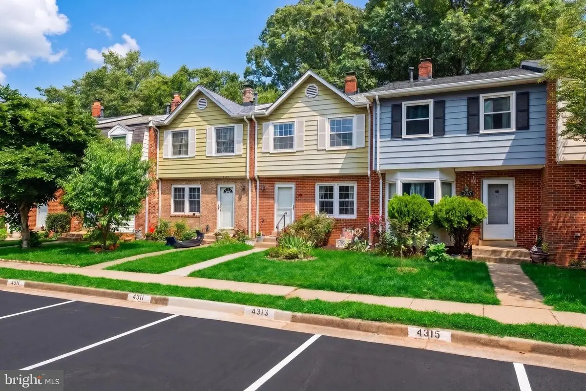 4315 Elliot Ct, Woodbridge, VA 22193 - #1