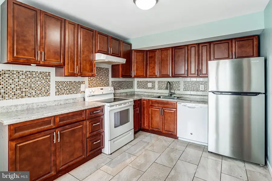 14745 Hackwood St, Woodbridge, VA 22191 - #3