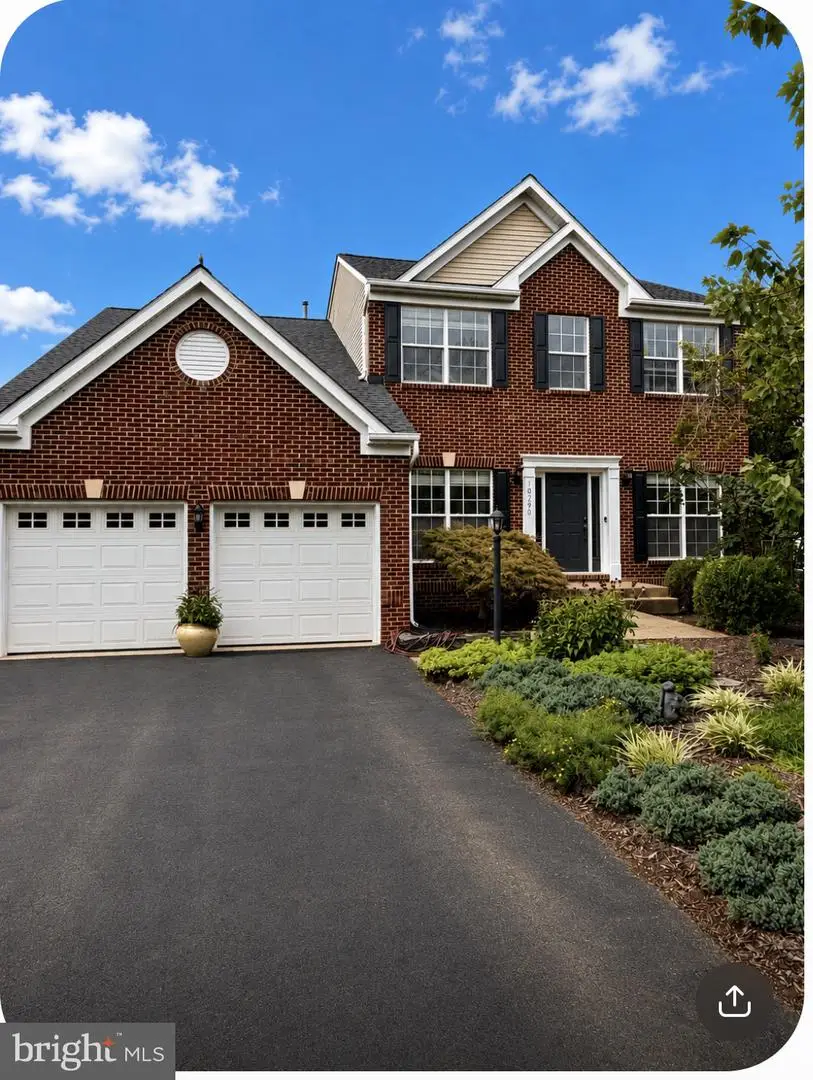 10190 Breezeway Dr, Nokesville, VA 20181 - #1