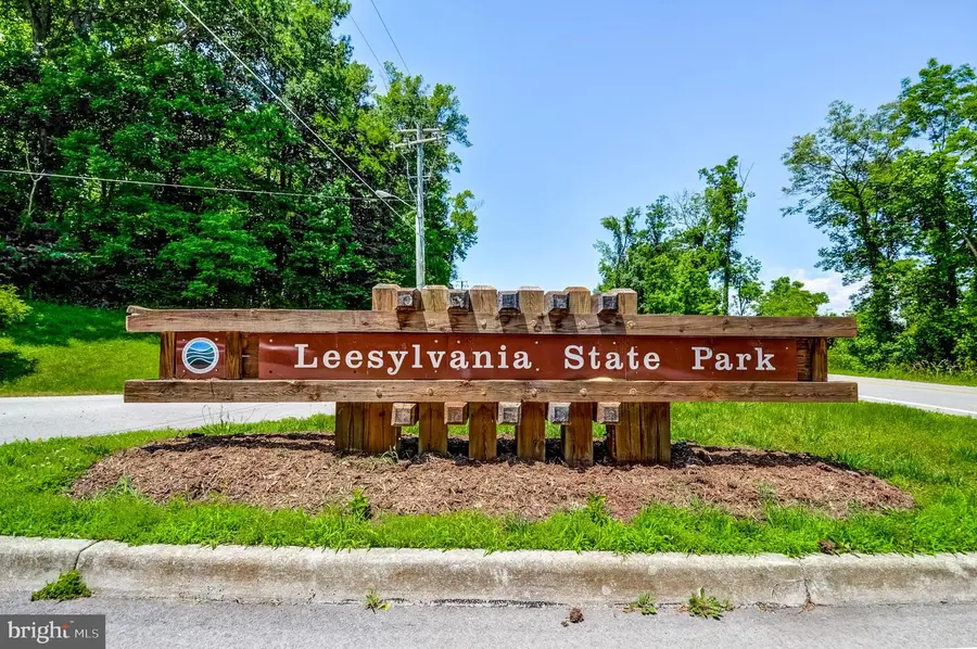 2010 Hanson Ln, Woodbridge, VA 22191 - #3