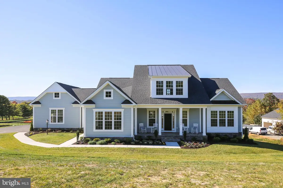 1580 Loudoun Dr, Haymarket, VA 20169 - #1