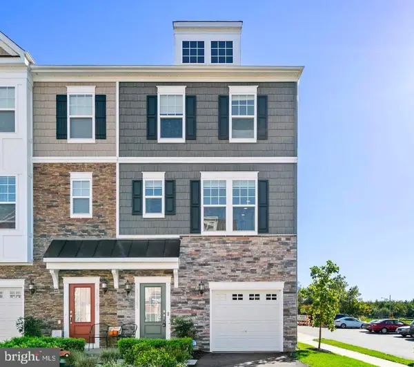 15343 Linville Creek Dr, HAYMARKET, VA 20169