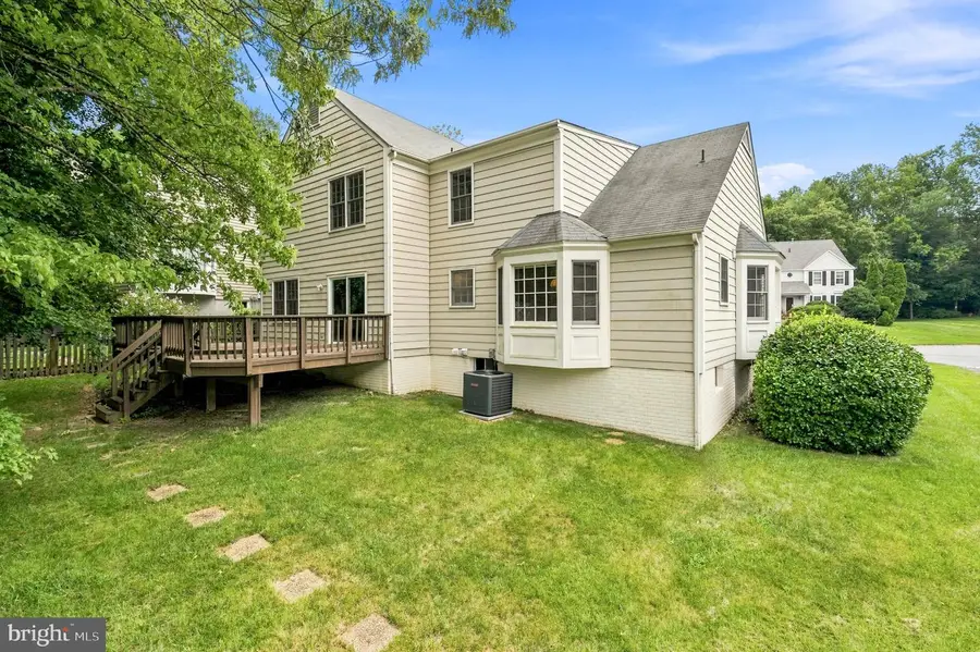 4354 Chambord Ln, Woodbridge, VA 22192 - #3