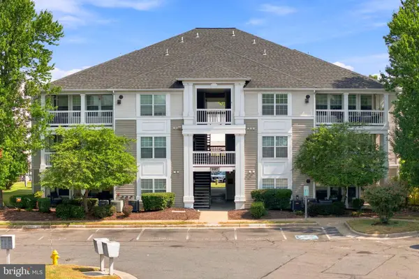 8103 Lacy Dr #301, MANASSAS, VA 20109