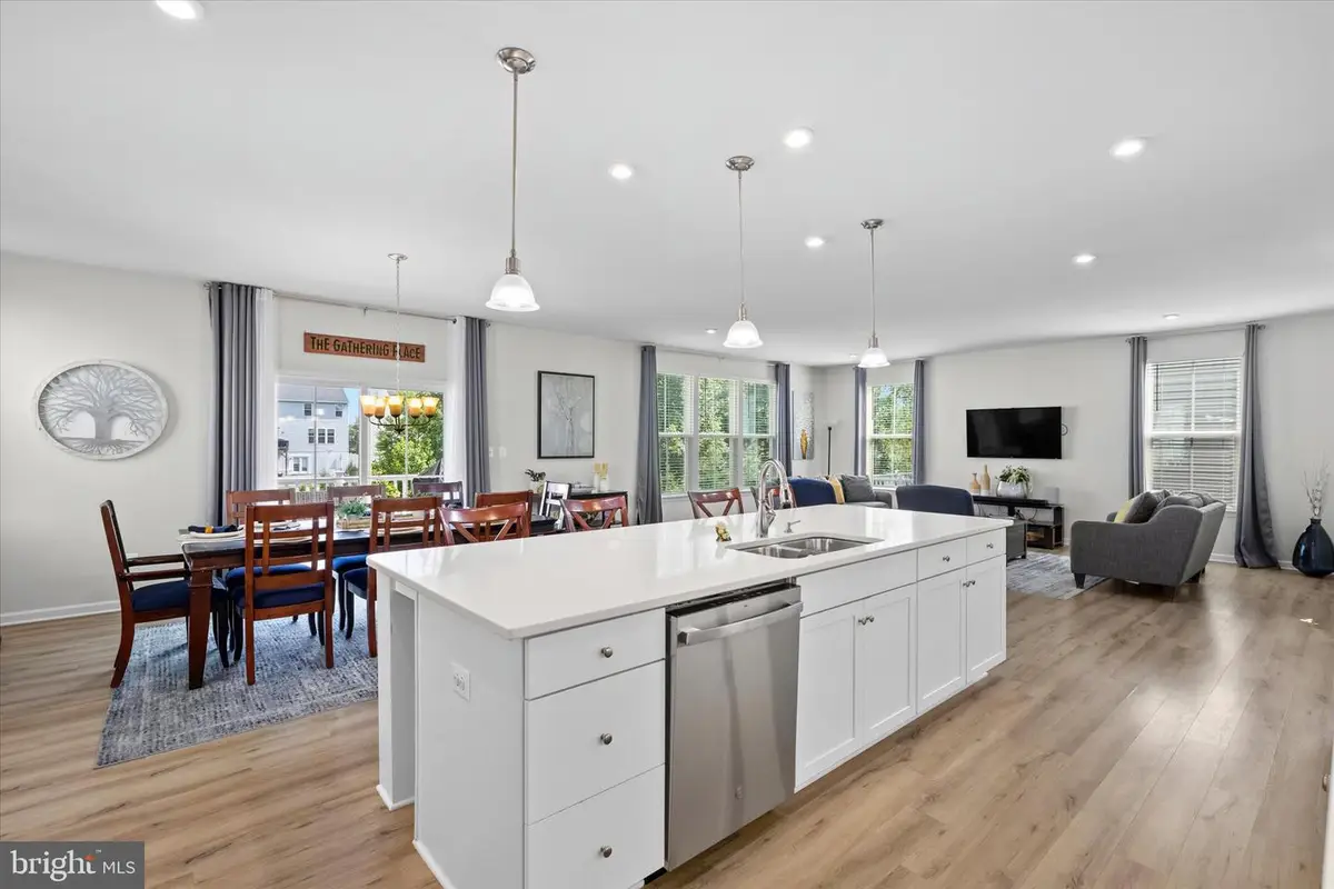 12528 Southington Dr, Woodbridge, VA 22192 - #1