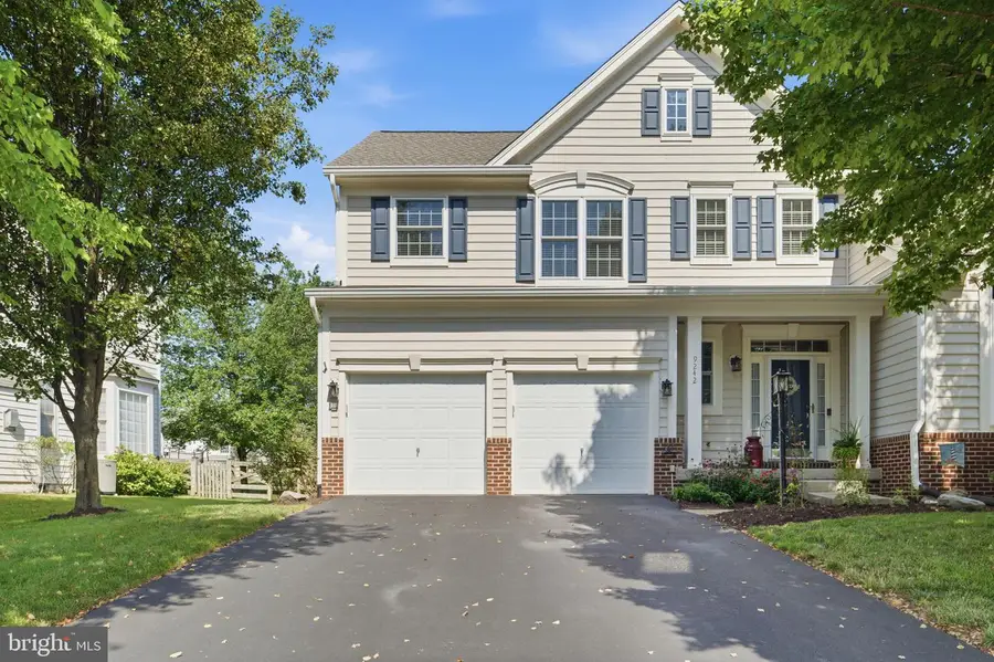 9242 Rainbow Falls Dr, Bristow, VA 20136 - #2